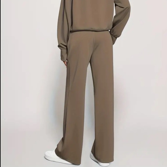 NWT TEMU 2 PC. MATCHING LOUNGEWEAR SET, SIZE SMALL, TAN - Picture 7 of 12